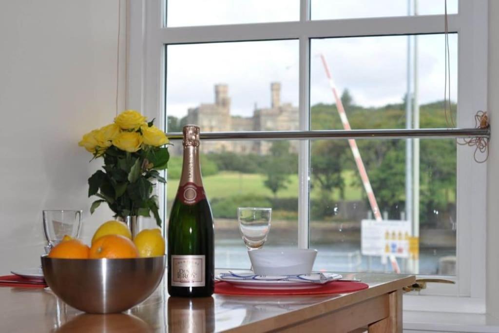 Castle View Stornoway Apartment Сторноуей Екстериор снимка